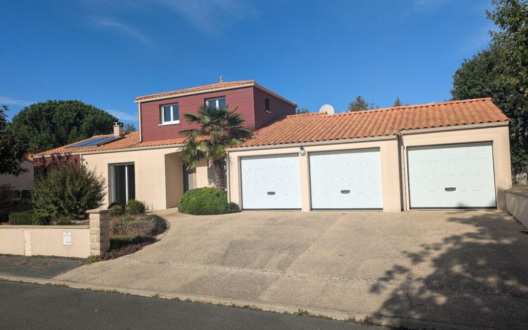 Vente Maison – 8 pièces – 159 m² à Saint-paul-en-pareds – Vendée (85500)